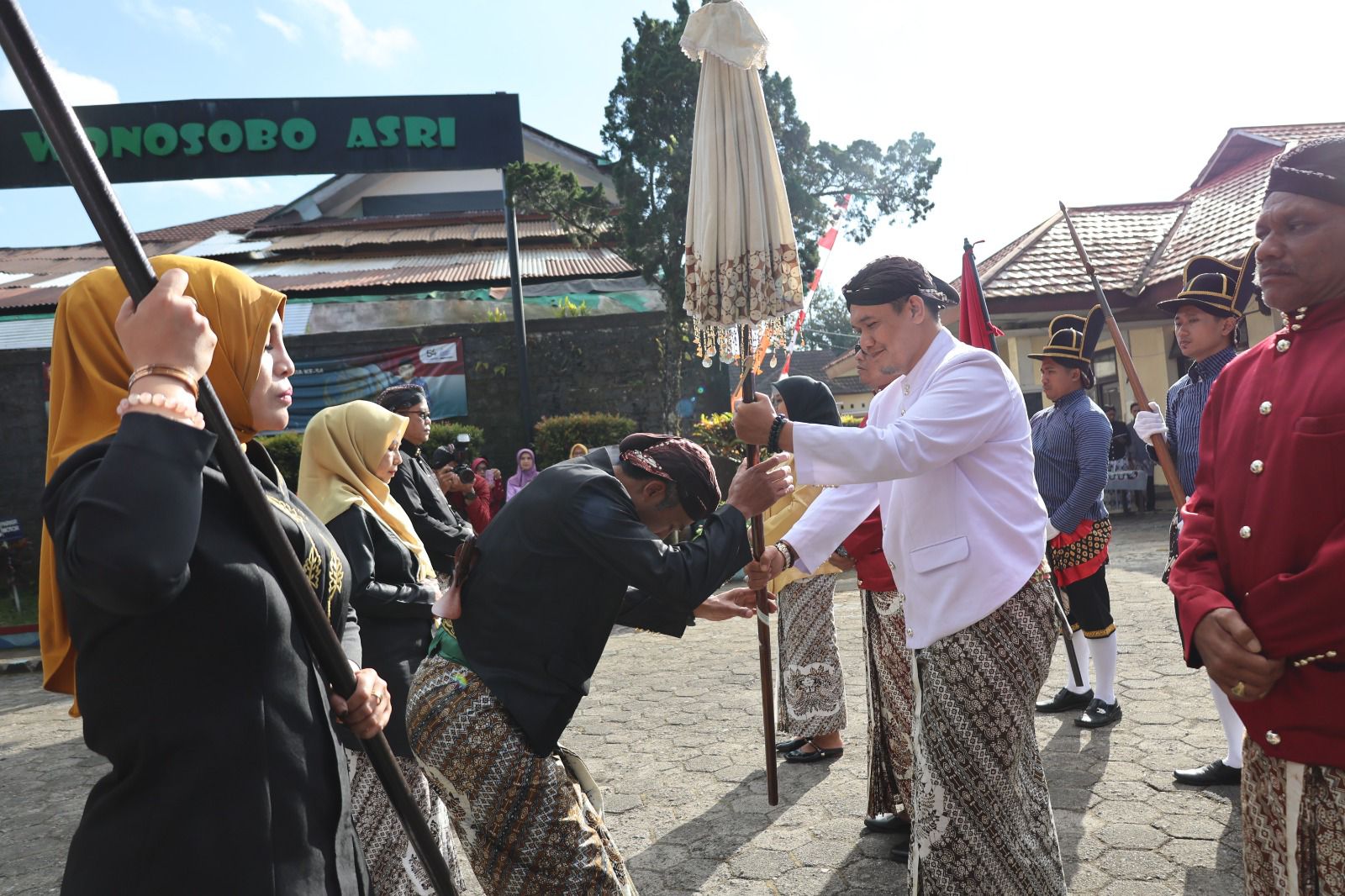 FOTO UPACARA SERAH TAMPI PANJI
